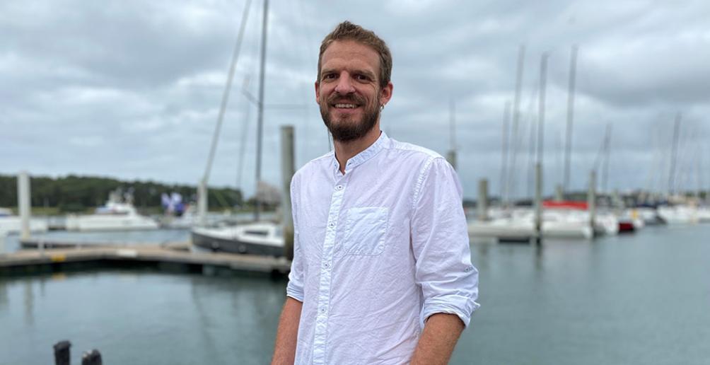 Simon Delvoye travaille à Lorient pour l&#039;entreprise Zéphyr &amp; Borée.