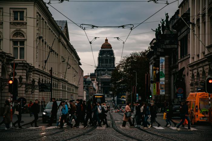 Une rue animée de Bruxelles en Belgique Une rue animée de Bruxelles en Belgique