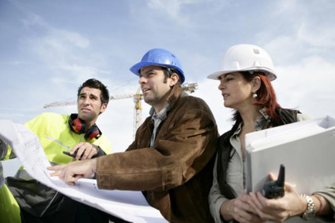 Equipe mixte sur un chantier BTP Equipe mixte sur un chantier