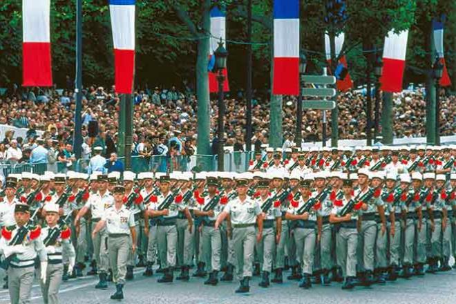 Défilé du 14 juillet sur les Champs-Élysées