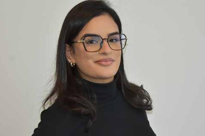 Amina Talaout, chargée de mission emploi et compétences chez Fibois Bretagne Portrait d'Amina Talaout