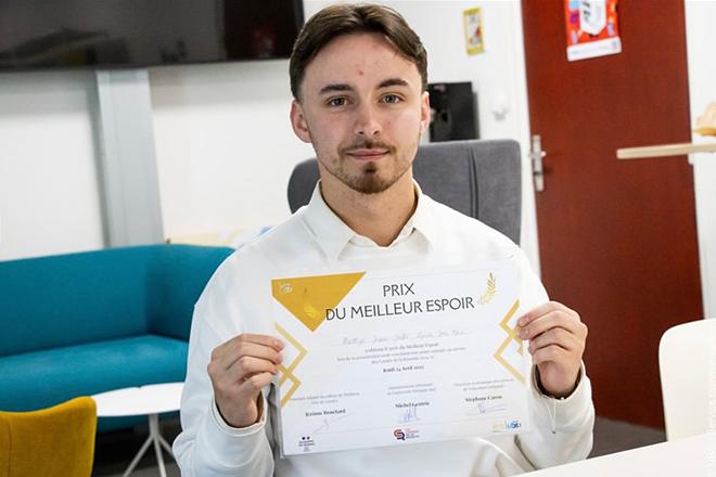 Mattys a remporté le prix du meilleur espoir de l’année des " Cordées de la réussite Morbihan " en 2024-2025.